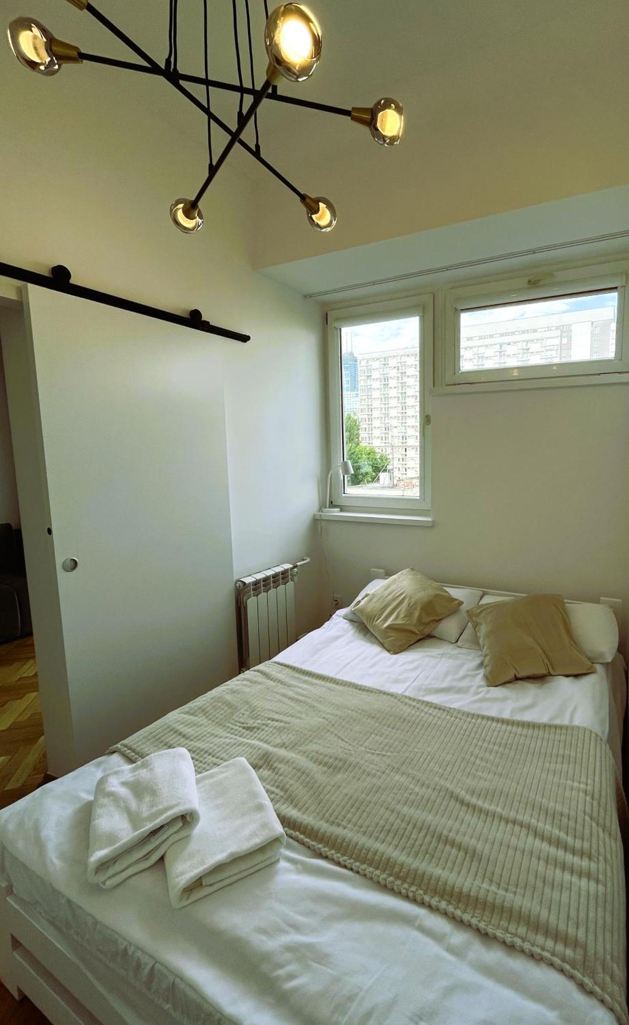 Cool Art Apartment Варшава Екстериор снимка